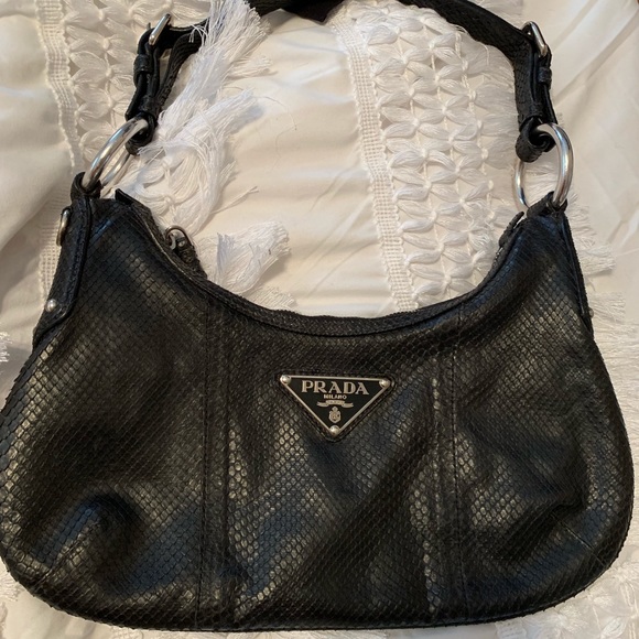 2nd hand prada bags